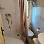 Drewniane Alpejskie Alpesi faház *