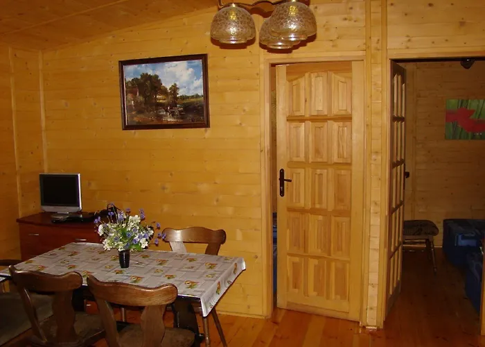 Drewniane Alpejskie Alpesi faház *