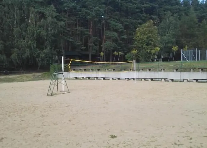 Drewniane Alpejskie Alpesi faház Świętne